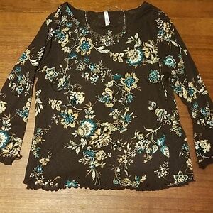 White Stag 👸👚 100% Polyester Flowy Top